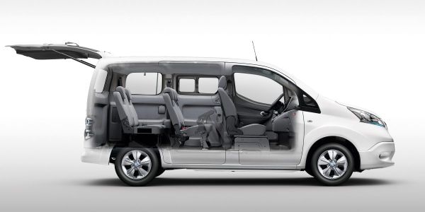Nissan Evalia 7 seater-passengers 2